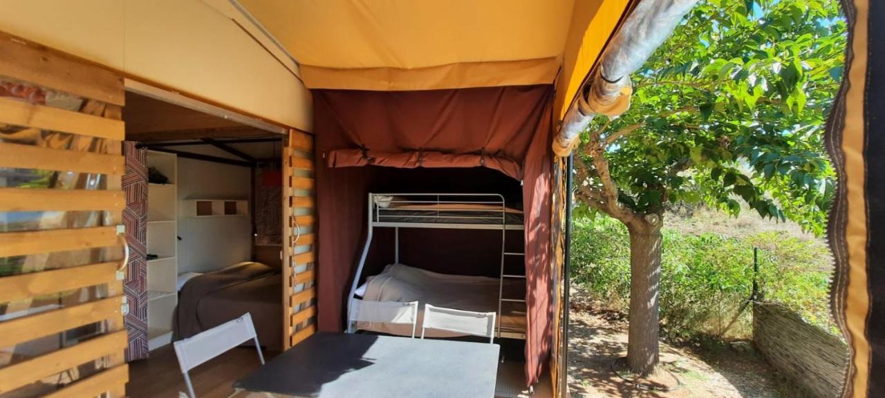 Camping Onlycamp Vauban Нёф-Бризах Экстерьер фото
